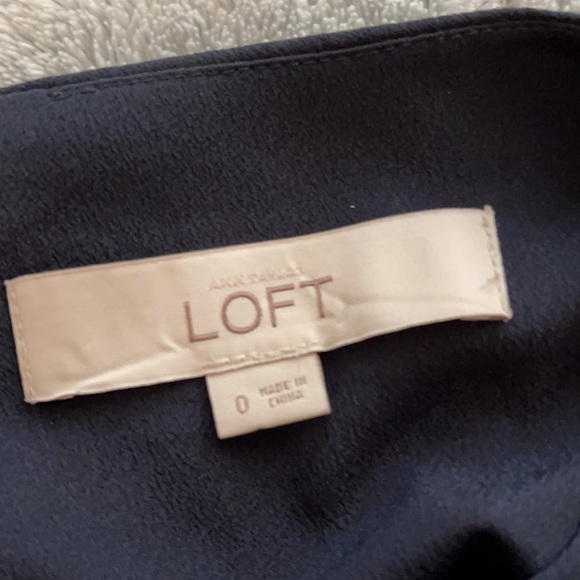 Loft. Size 0color navy and white - Picture 6 of 8